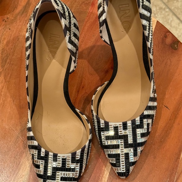 I.N.C. International “Maze” Elegant Black and White Heels - Picture 3 of 5